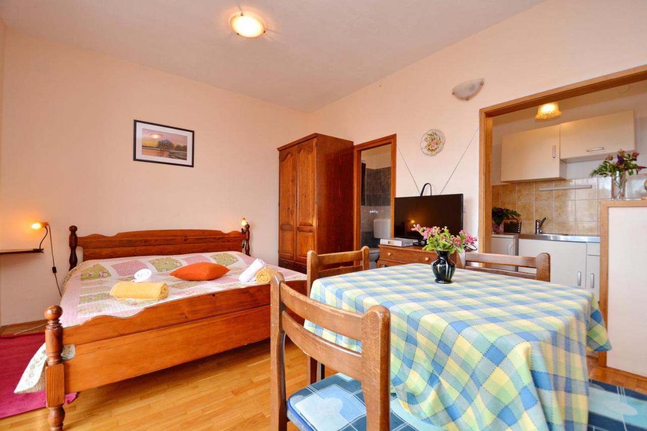 Apartmani Irena Ciovo Trogir Bagian luar foto